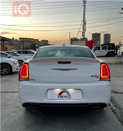 کرایسلەر 300